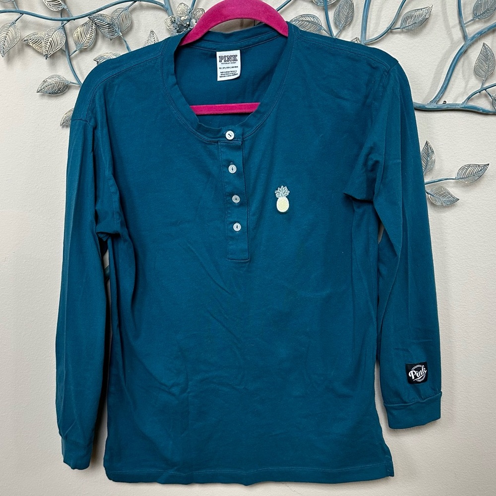 ❤️PINK Victoria’s Secret Henley pineapple top XSmall CLEARANCE